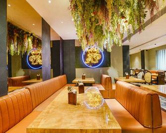 FabHotel Prime Amma's Powai - 孟买 - 餐馆