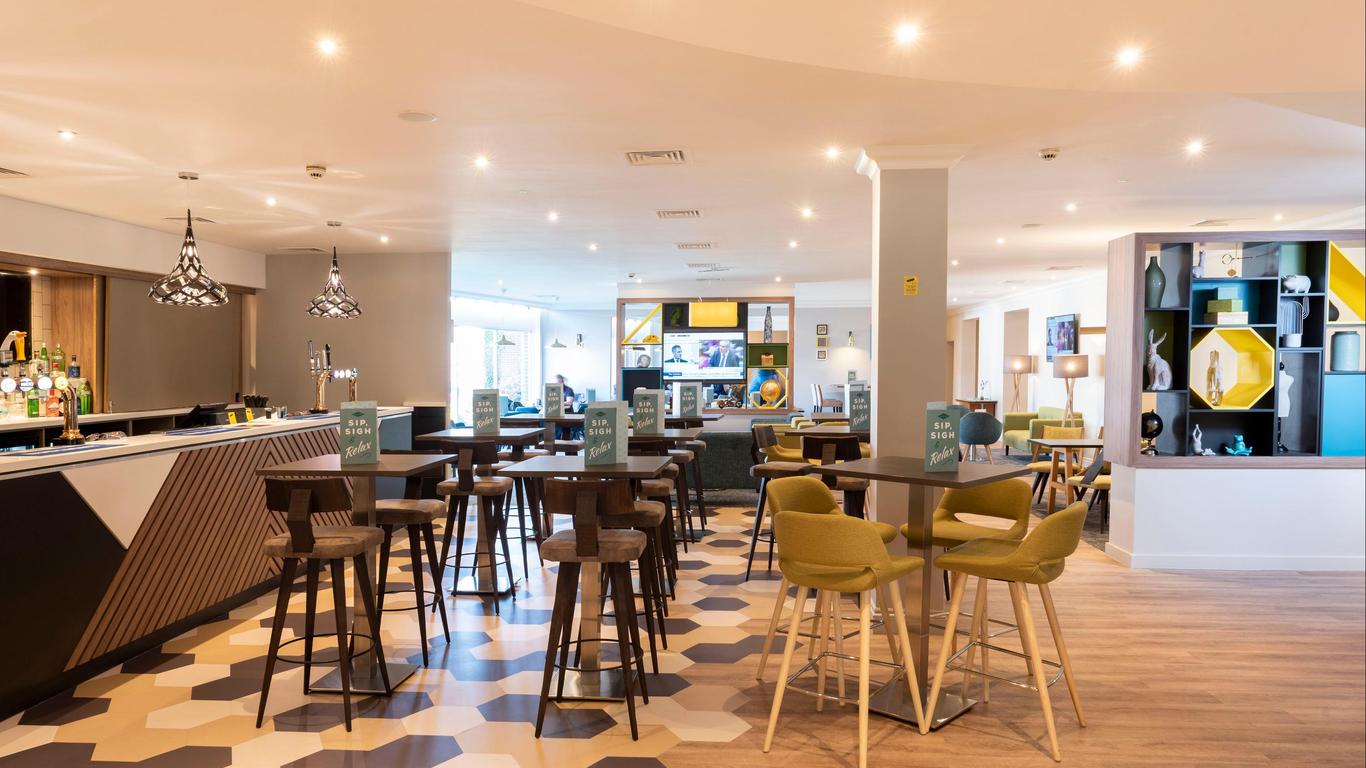 伯明翰 M6 高速公路 7 号岔口假日酒店 - IHG 旗下饭店