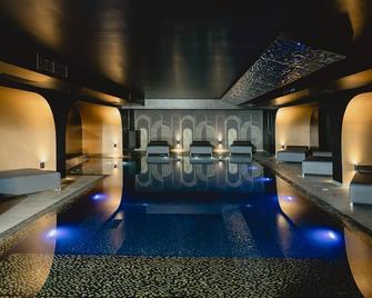 雨果精品酒店 - 仅限成人 - 圣朱利安斯 - 游泳池