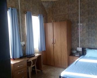 Tower Room at Marine Lines - 孟买 - 睡房