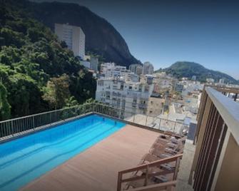 科帕卡巴纳皇家酒店 - 里约热内卢 - 游泳池