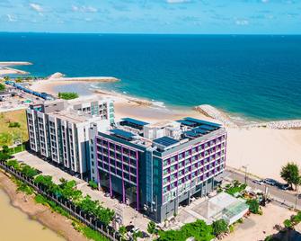 幸运 Saeng Chan Beach Hotel Rayong 酒店 - 罗勇 - 建筑