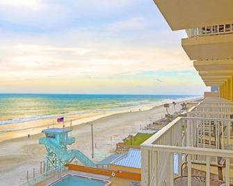 Two Bedroom Ocean Front, Luxury Condo, Ormond Beach, Florida (2555472) - 奥蒙德海滩 - 阳台