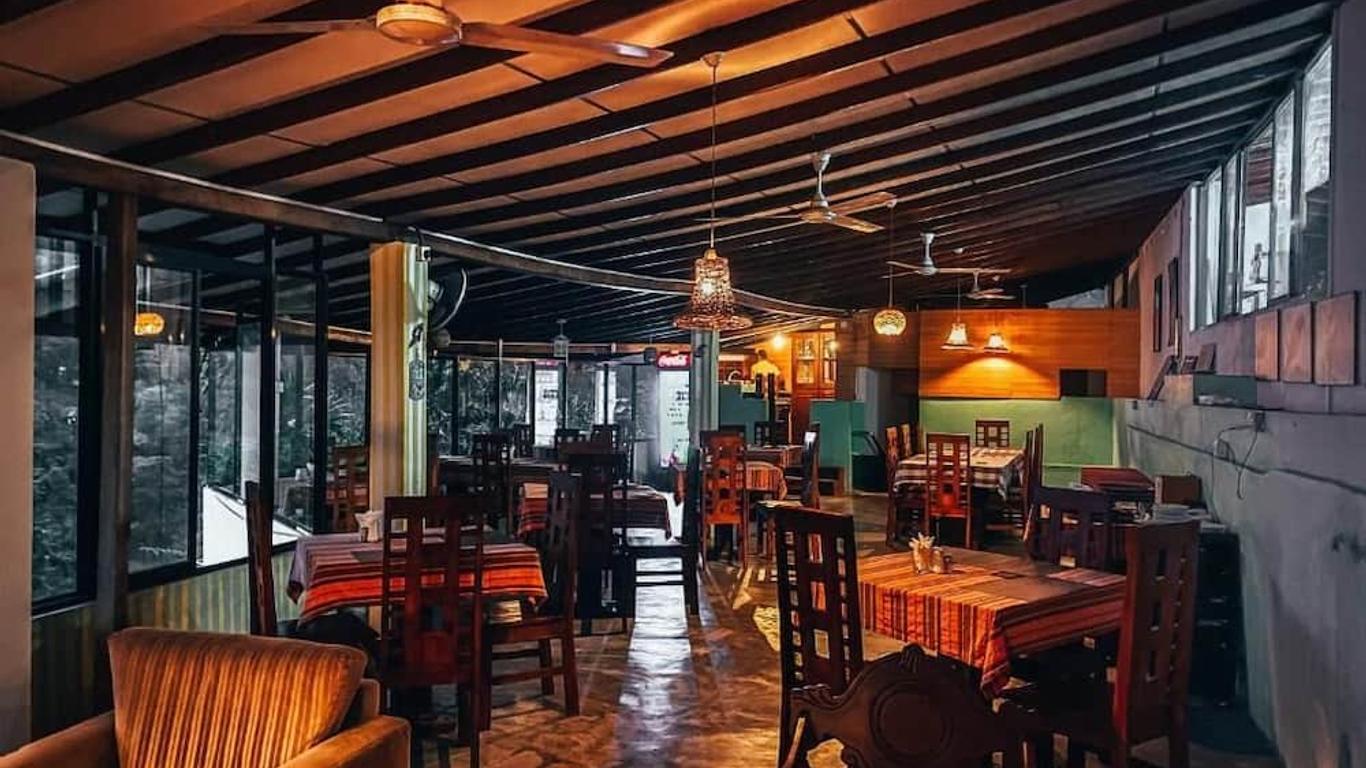 飘渺山埃拉度假酒店