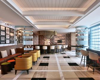 科契信息园区喜来登福朋酒店 - 科钦 - 酒吧