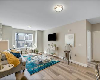 Cozy King Bed-Free Parking! Easy Ride To Nyc - 纽瓦克 - 客厅