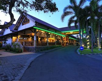 龙目岛花园酒店 - 马塔兰 - 建筑