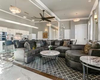 20% Off Monthly | 10% Off Weekly-5br Urban Penthouse In The Heart Of New Orleans - 新奥尔良 - 客厅