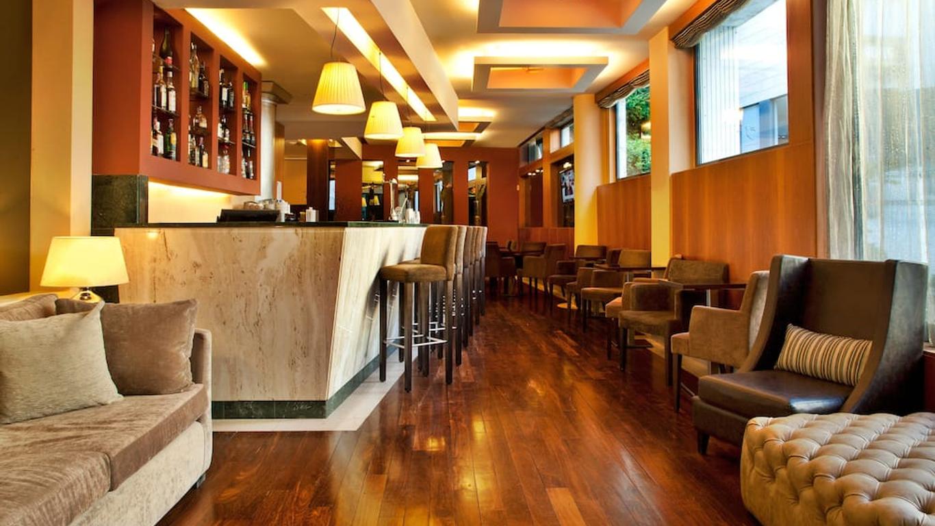 图林木欧罗巴酒店