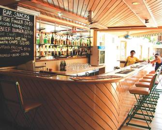 六角国际Spa酒店 - 南迪 - 酒吧