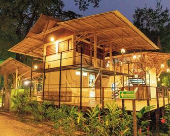 帕伦克金巴勒姆小屋假日公园 - 帕伦克 - 建筑