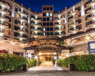 LTI 甜蜜生活阳光度假村 - 式 - 金沙 - 建筑