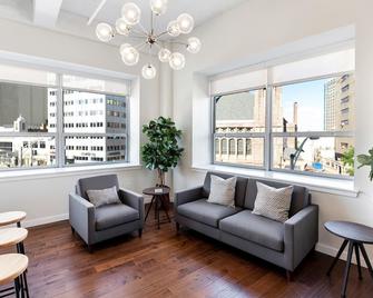 Kislak 407 Stunning 2br Corner Apt Retre - 纽瓦克 - 客厅