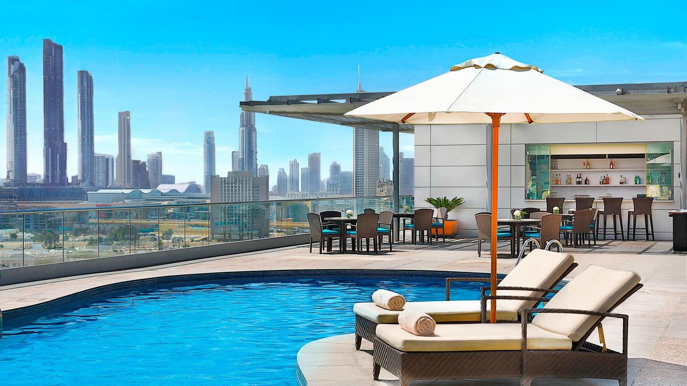 迪拜国际金融中心丽思卡尔顿酒店