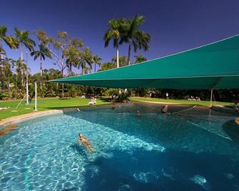 奥罗拉卡卡杜旅馆 - 贾比鲁 - 游泳池