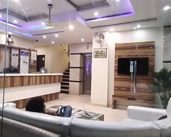 藏红花酒店 - 新德里 - 柜台