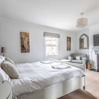 Windsor Town Centre Victorian townhouse sleeps 6