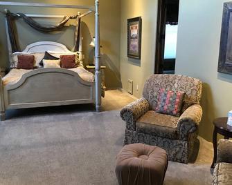 Beautiful Wine Country Vacation Home - St. Helena Short Term Permit Pl-24-021 - 圣海伦娜 - 睡房