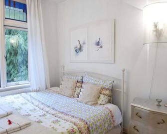 Romantic Stylish Holiday House Central Haarlem, Amsterdam, Beach - 哈莱姆 - 睡房