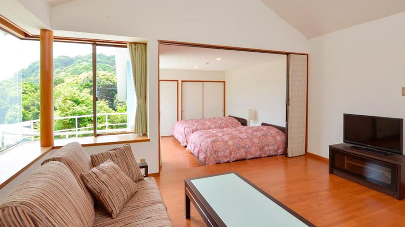 乐娜莎赤泽山林小屋