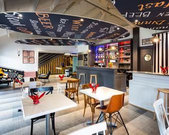 B&B HOTEL Bordeaux Mérignac Cadera Aéroport - 梅里尼亚克 - 酒吧