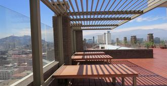 圣地亚哥 VR 套房酒店 - 圣地亚哥 - 阳台