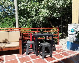 Hostal Nomadic - Taganga - 露台