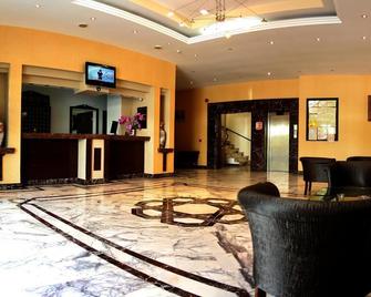 Seray Hotel - 马尔马里斯 - 柜台