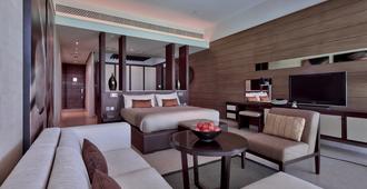 迪拜沙漠棕榈水疗酒店 - 迪拜 - 睡房