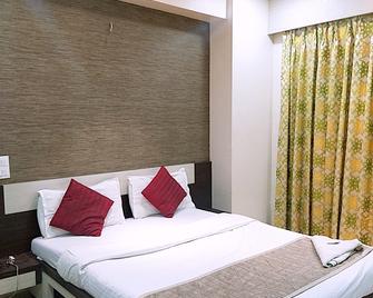 尼什塔公寓 - 孟买 - 睡房