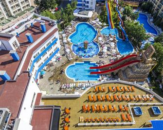 Kuban Resort & Aquapark - 内塞巴尔 - 游泳池