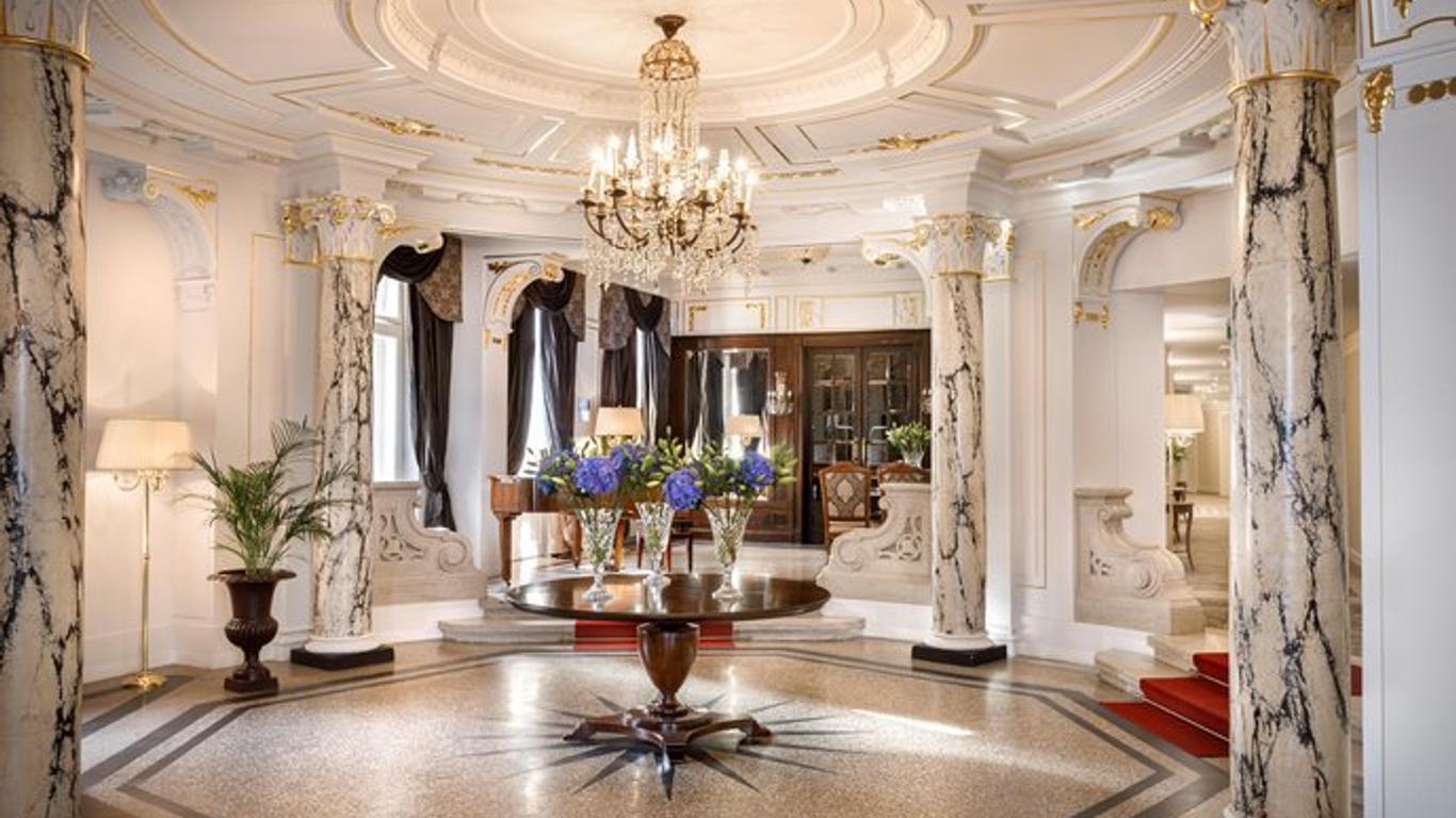贝耶乌尔宫 - 里布尼亚酒店