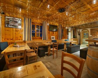 圣乔瓦尼酒店 - 利维尼奥 - 酒吧