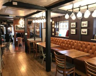 The Black Boy Hotel - 萨德伯里 - 餐厅