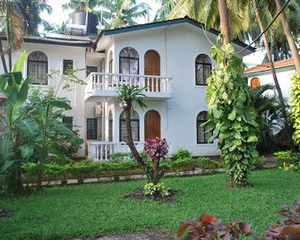 Albuquerque Betterhomes, Goa - 坎多林 - 建筑