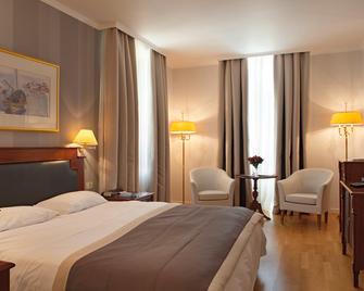 Theoxenia Hotel - 雅典 - 睡房
