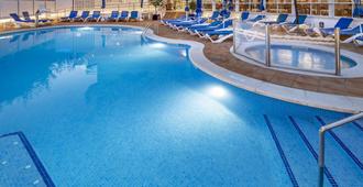 Ght滨海酒店 - 卡里拉 - 游泳池