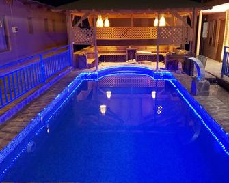 Hostal Illauca de Atacama - 圣佩德罗-德阿塔卡马 - 游泳池