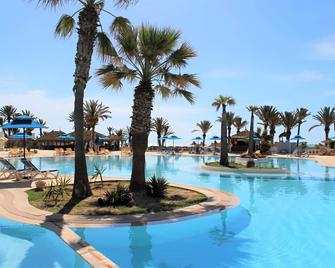 Royal Karthago Resort & Thalasso - 米多恩 - 游泳池