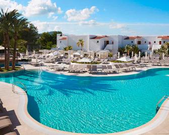 塔里达海滩珊莎托里英索特尔度假村及 SPA 中心 - 式 - 普拉亚登博萨 - 游泳池