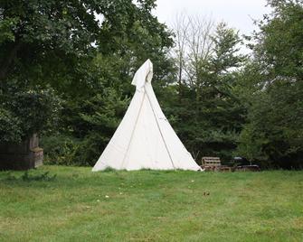 White House on Wye Glamping - 赫里福德 - 建筑
