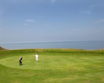 The White House Inn - Whitby - 惠特比 - 高尔夫球场