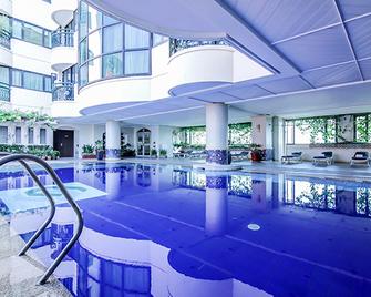 马卡迪宫殿大酒店 - 马尼拉 - 游泳池