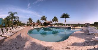Residencial Sueno Caribeno - 博卡奇卡 - 游泳池