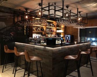 凯夫拉维克机场食宿酒店 - 凯夫拉维克 - 酒吧