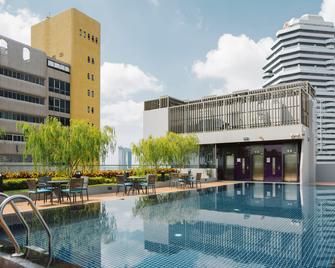 Traveltine酒店 - 新加坡 - 游泳池